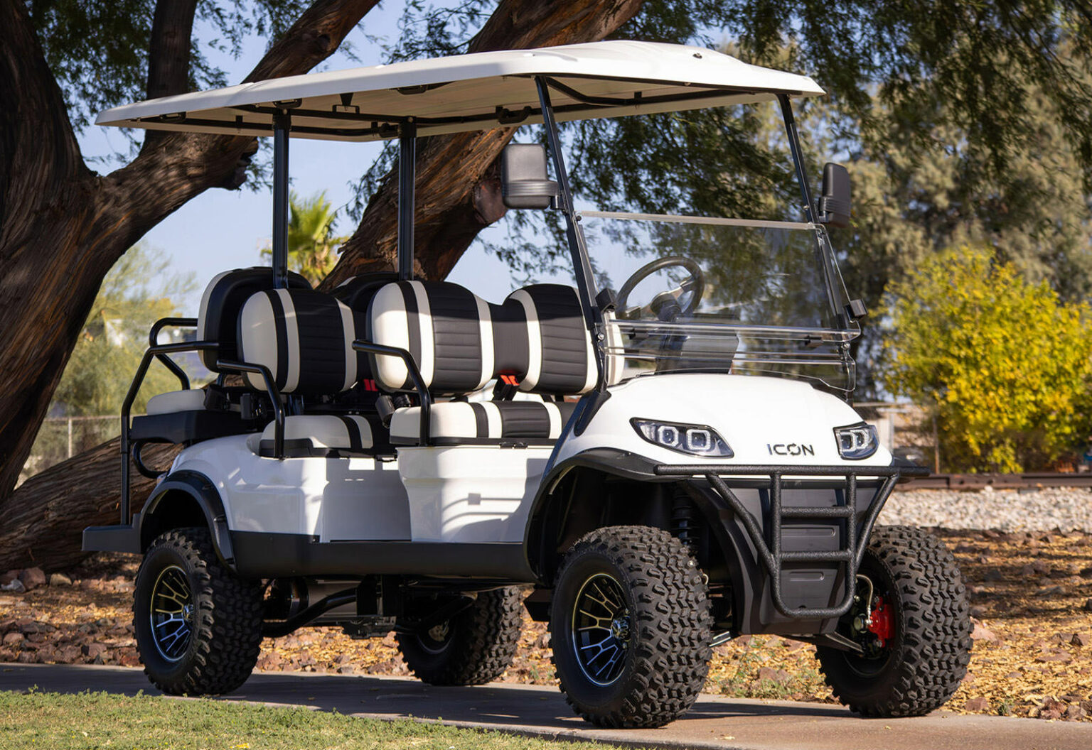 2025 ICON i60L 6 passenger electric golf cart